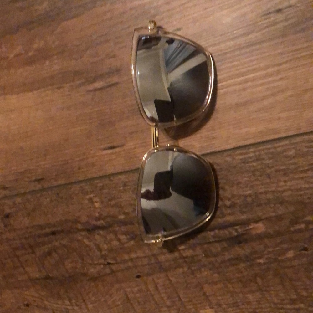 Mirror sunglasses